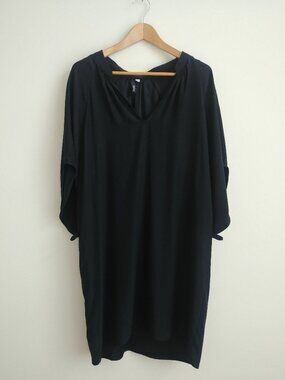Deborah Viereck Medium 100% silk black relaxed fit dress short flowy sleeves